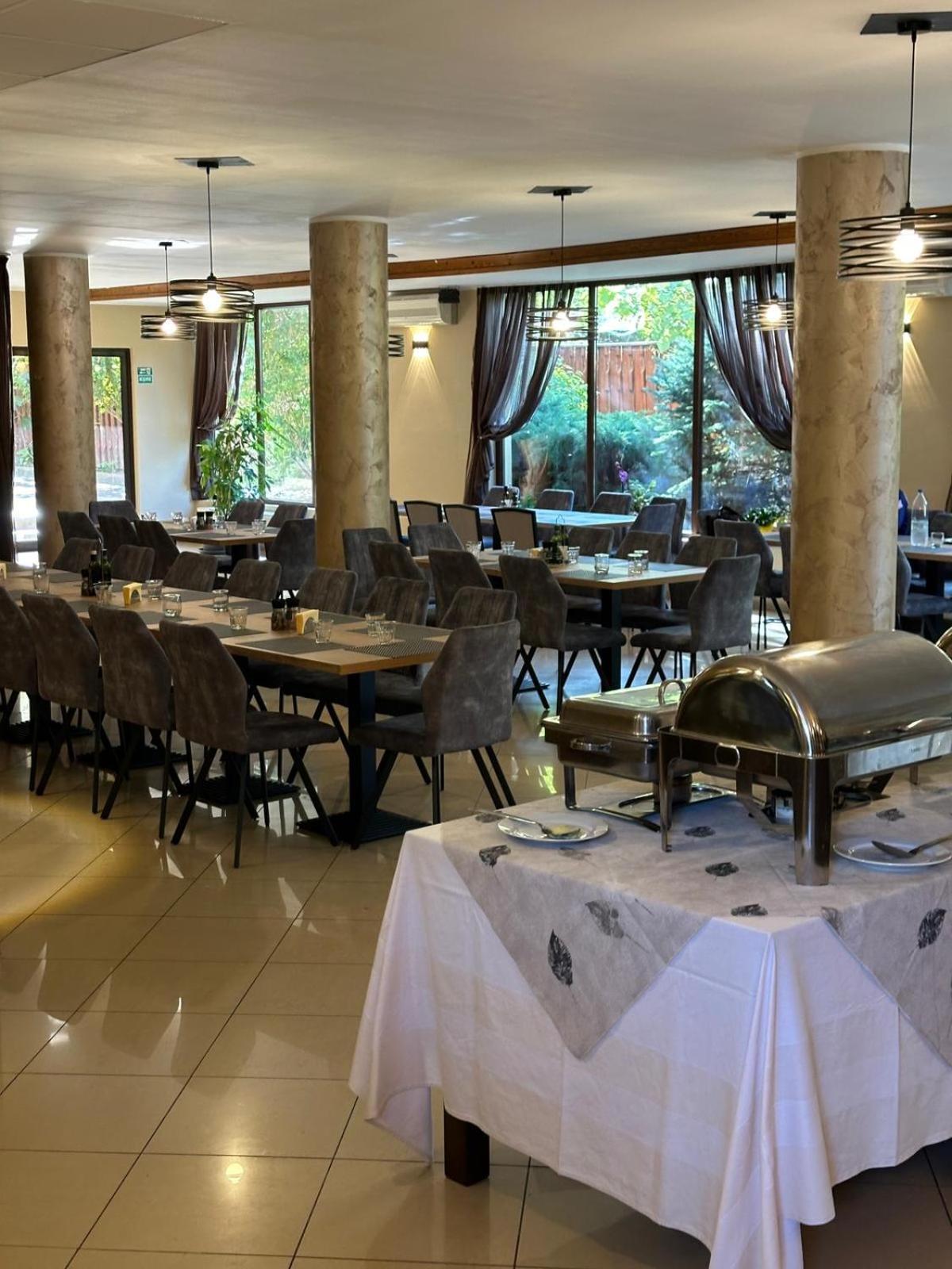 Hotel Perla Timisoara Exterior photo